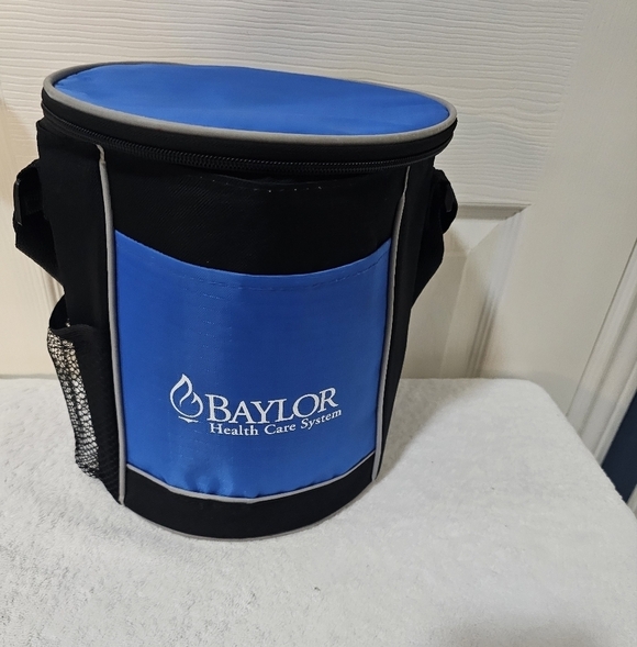 Mini Cooler Bag Adjustable Strap Zippered Closure 9x9 Blue/Black - Picture 6 of 8